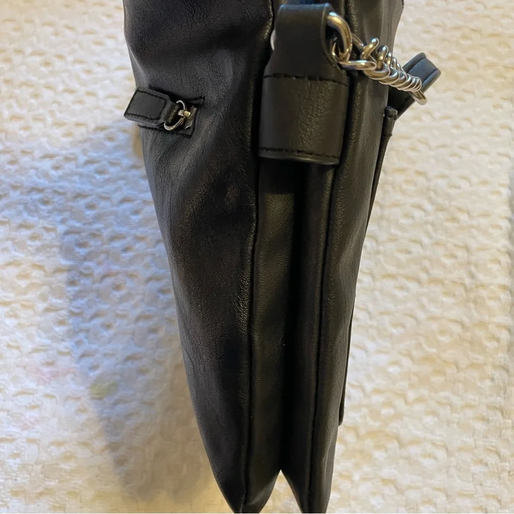 Chic‎ Black Crossbody Bag